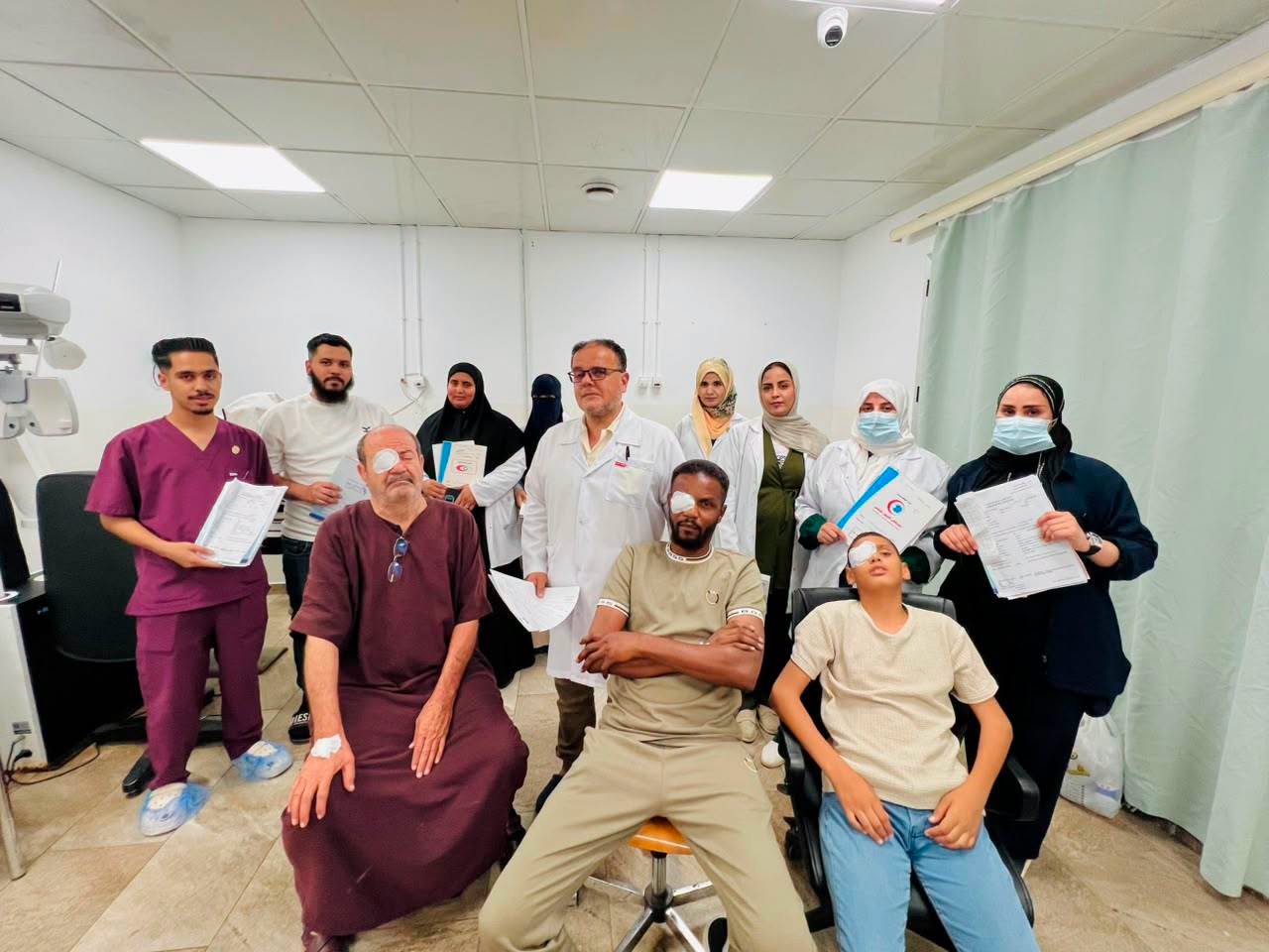 استمرار مراجعات وعمليات زراعة القرنيات بمستشفى العيون